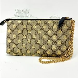 Gucci Bee Supreme Pouchette